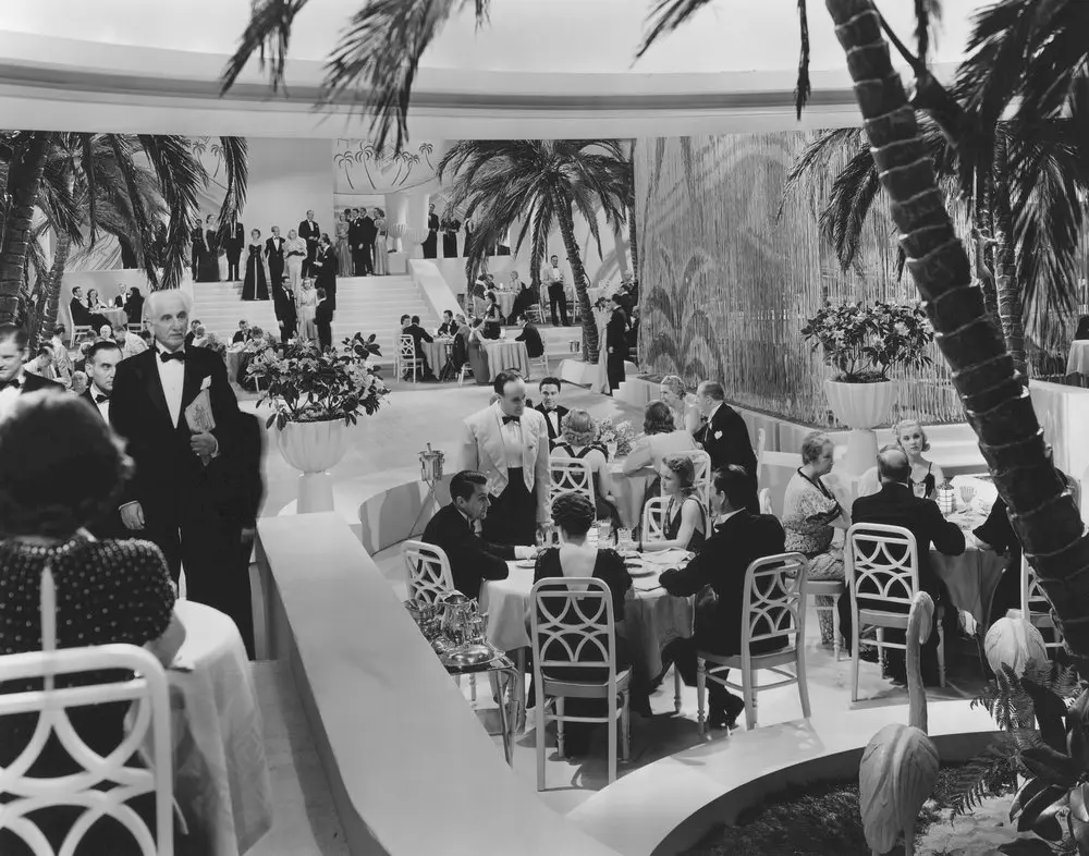 Staying Connected - S1E2: Chris Tomlinson MIH